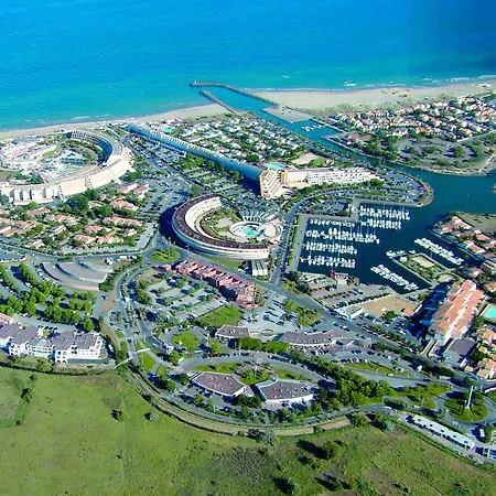 659, Port Nature 6 Au Village Naturiste Agde